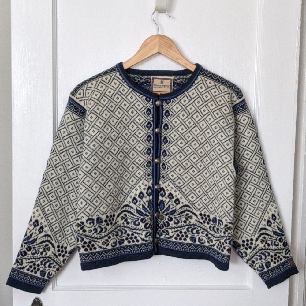 Dale of Norway 100% wool Cardigan Cozy Sweater M